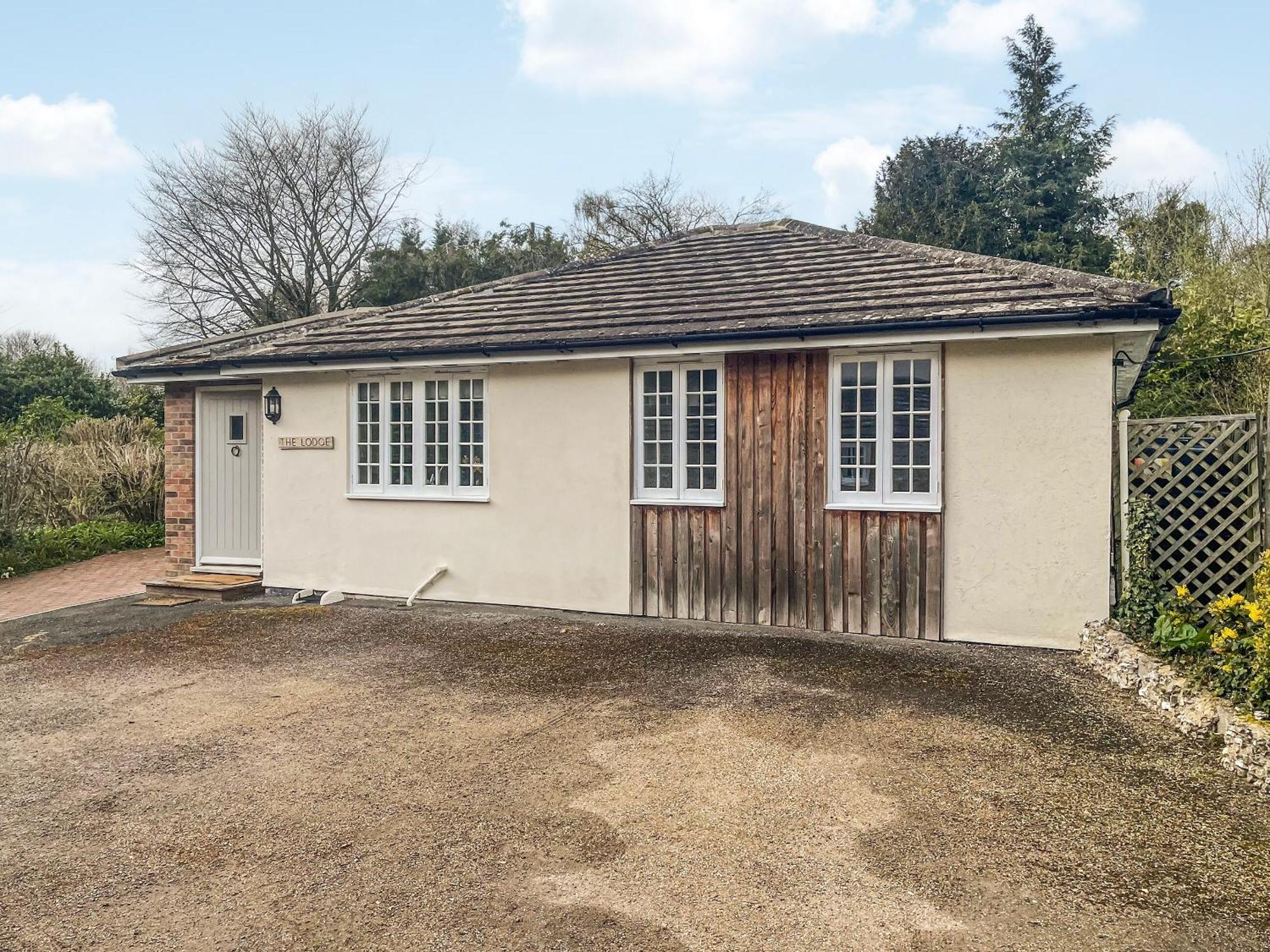 The Lodge Ansty  Exterior photo